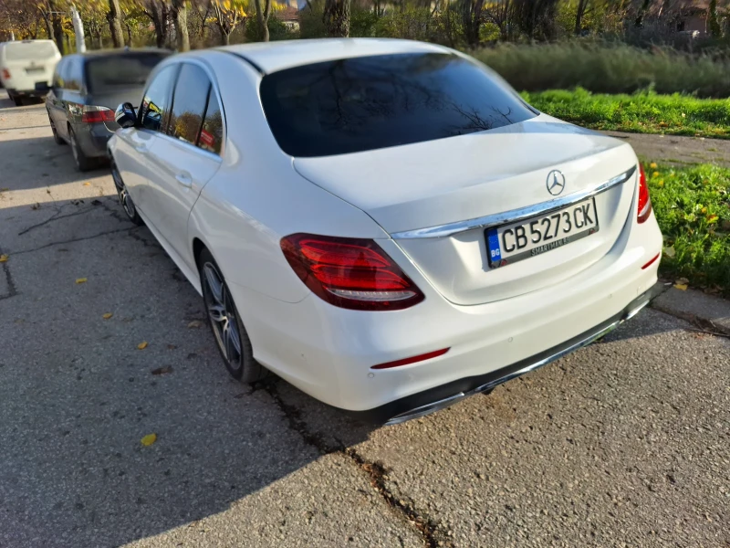 Mercedes-Benz E 220, снимка 3 - Автомобили и джипове - 52493924