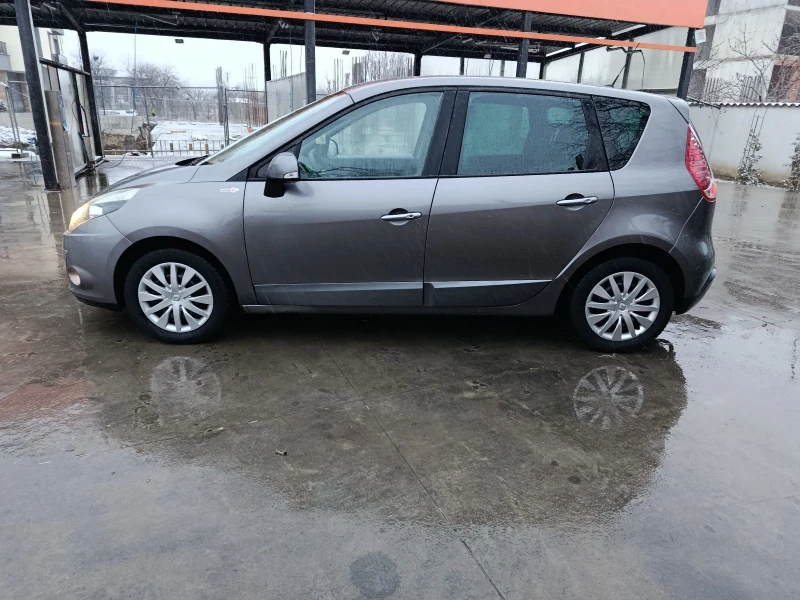 Renault Scenic 1.6dci 130k Навигация Камера Кей лес 2011г , снимка 2 - Автомобили и джипове - 53066504