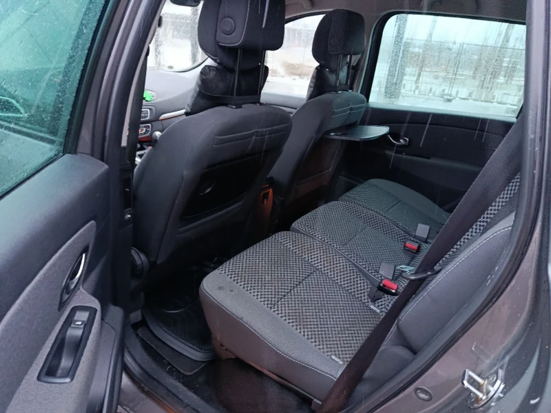 Renault Scenic 1.6dci 130k Навигация Камера Кей лес 2011г , снимка 12 - Автомобили и джипове - 53066504