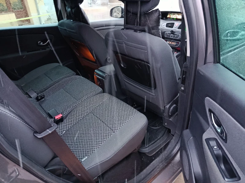 Renault Scenic 1.6dci 130k Навигация Камера Кей лес 2011г , снимка 6 - Автомобили и джипове - 53066504