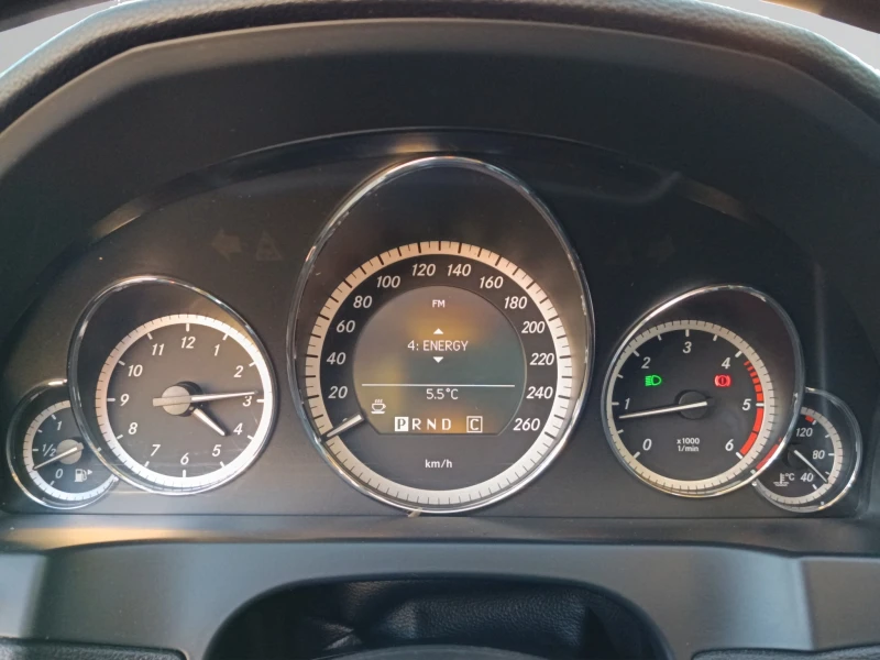 Mercedes-Benz E 350 Coupe, снимка 9 - Автомобили и джипове - 53151992
