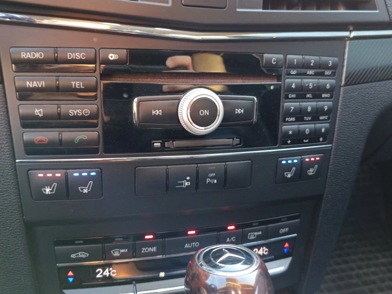 Mercedes-Benz E 350 Coupe, снимка 11 - Автомобили и джипове - 53151992