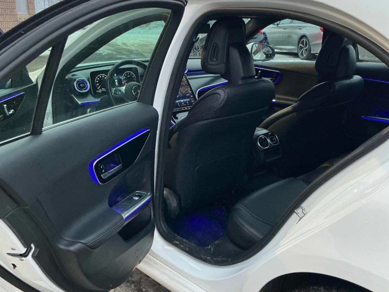 Mercedes-Benz C 300 4MATIC * 360 КАМЕРА* АМБИЕНТНО ОСВЕТЛЕНИЕ* ПОДГРЕВ, снимка 11 - Автомобили и джипове - 53586955