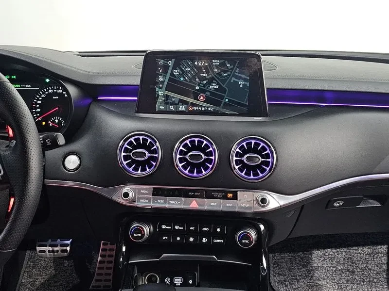 Kia Stinger  3.3 Turbo Awd Gt, снимка 13 - Автомобили и джипове - 56357117