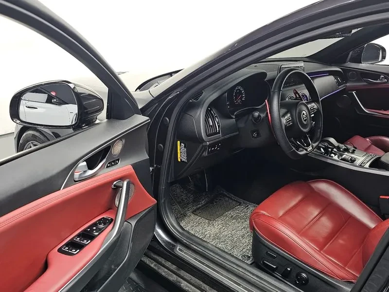 Kia Stinger  3.3 Turbo Awd Gt, снимка 10 - Автомобили и джипове - 56357117