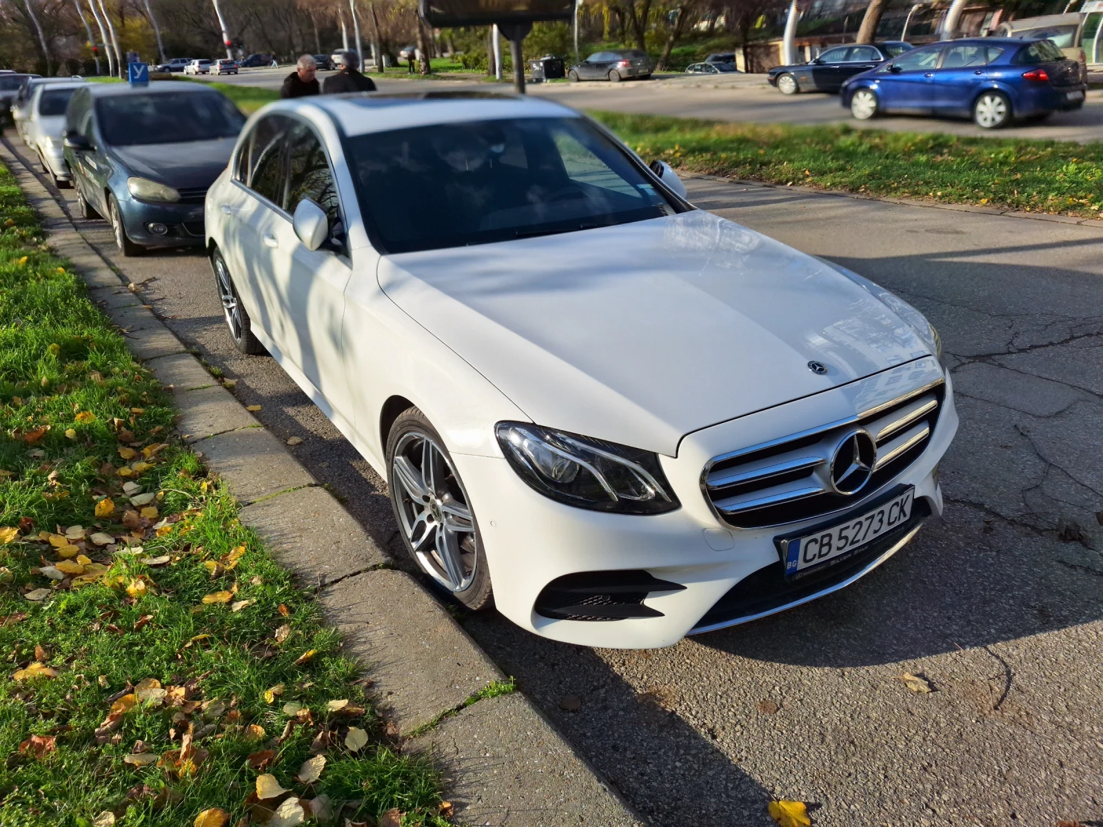 Mercedes-Benz E 220, снимка 1