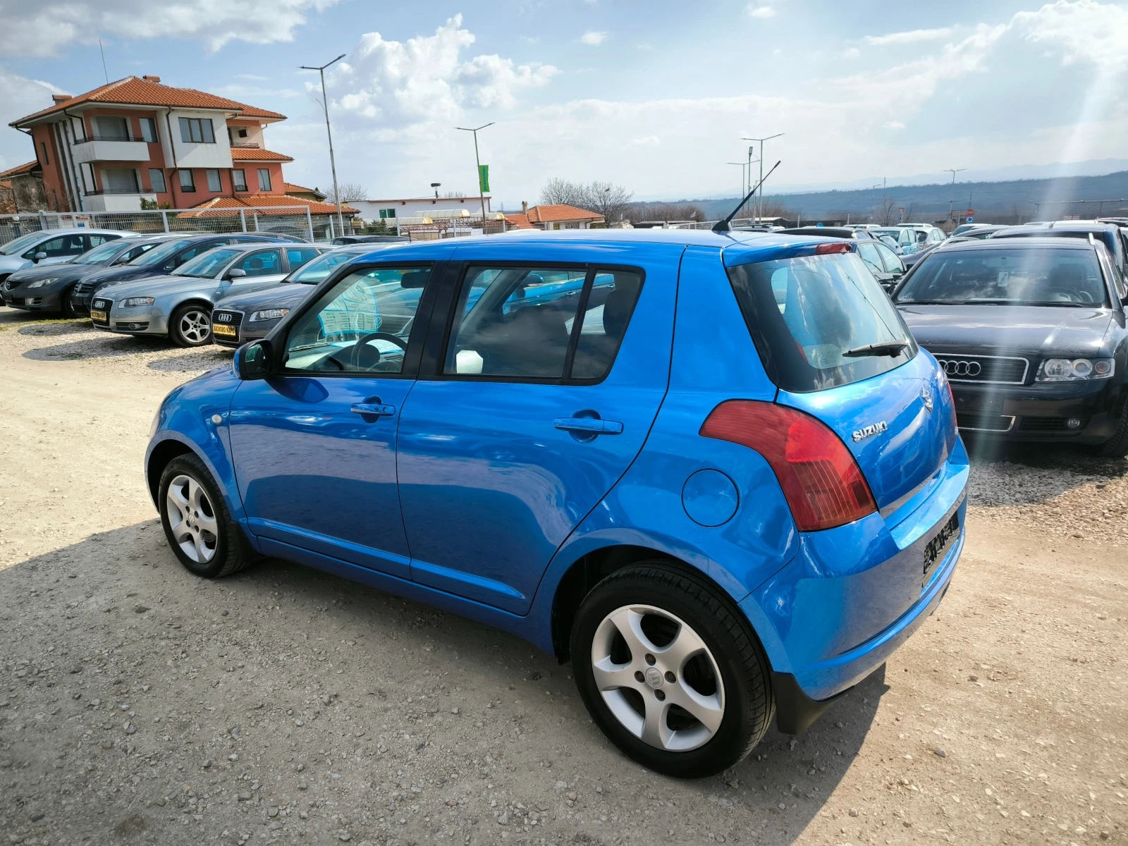 Suzuki Swift 1.3I 4X4 - изображение 4