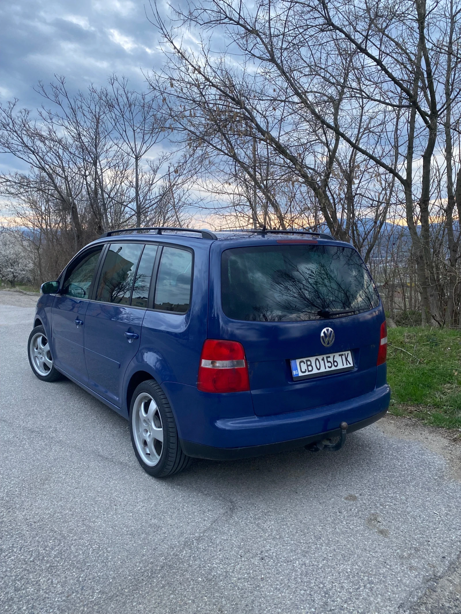 VW Touran 2.0 D 140  - изображение 6