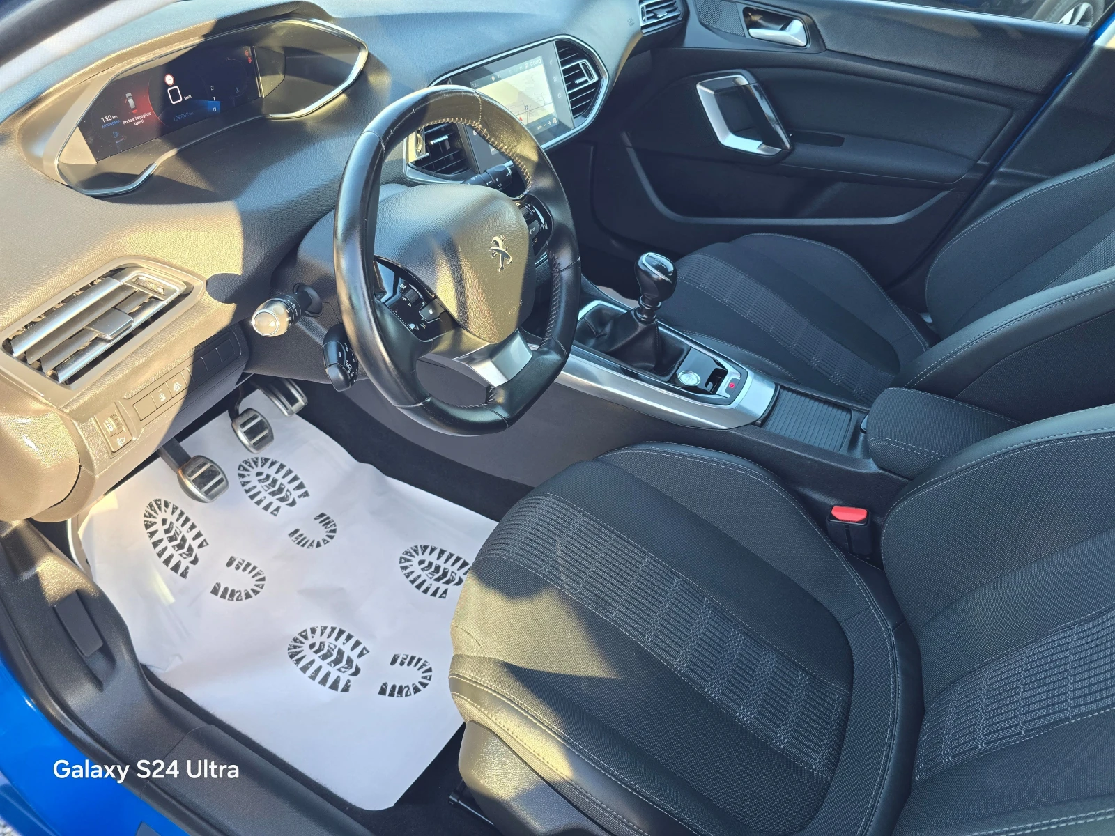 Peugeot 308 1.5HDI-131k.c-FACE-NAVI - изображение 9
