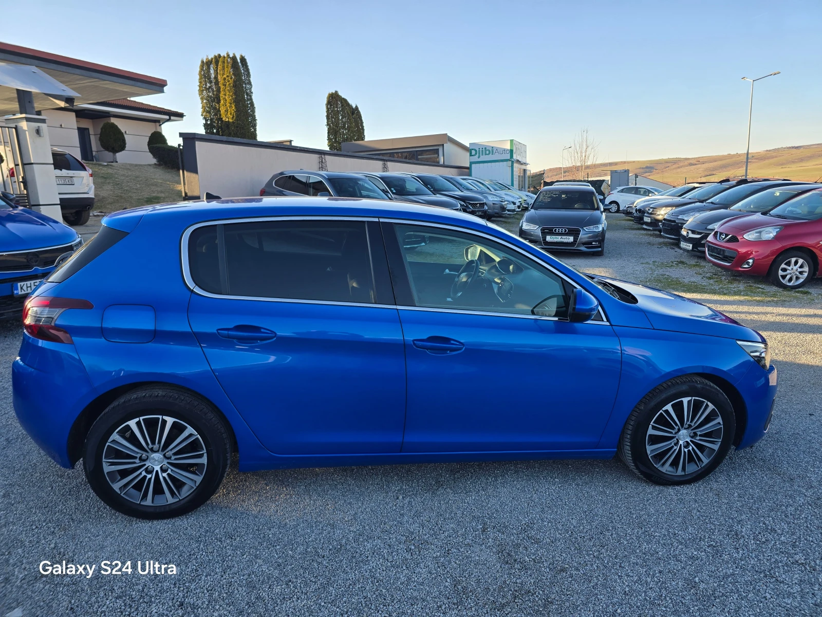 Peugeot 308 1.5HDI-131k.c-FACE-NAVI - изображение 4