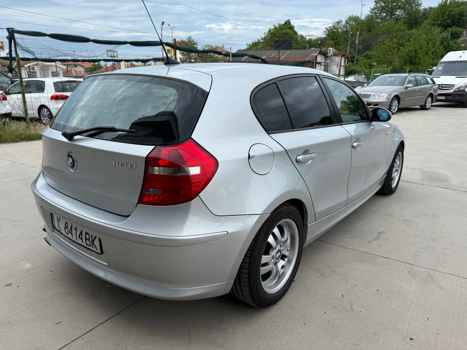 BMW 120 Автоматик - изображение 6