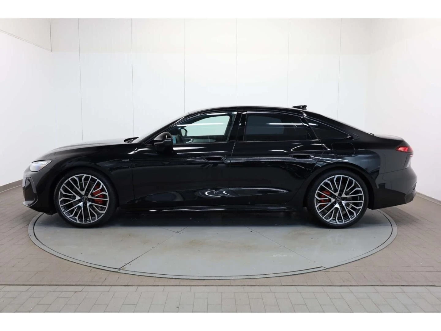 Audi A6 E-HYBRID QUATTRO S-LINE PANO B&O HEAD UP 360 - изображение 3