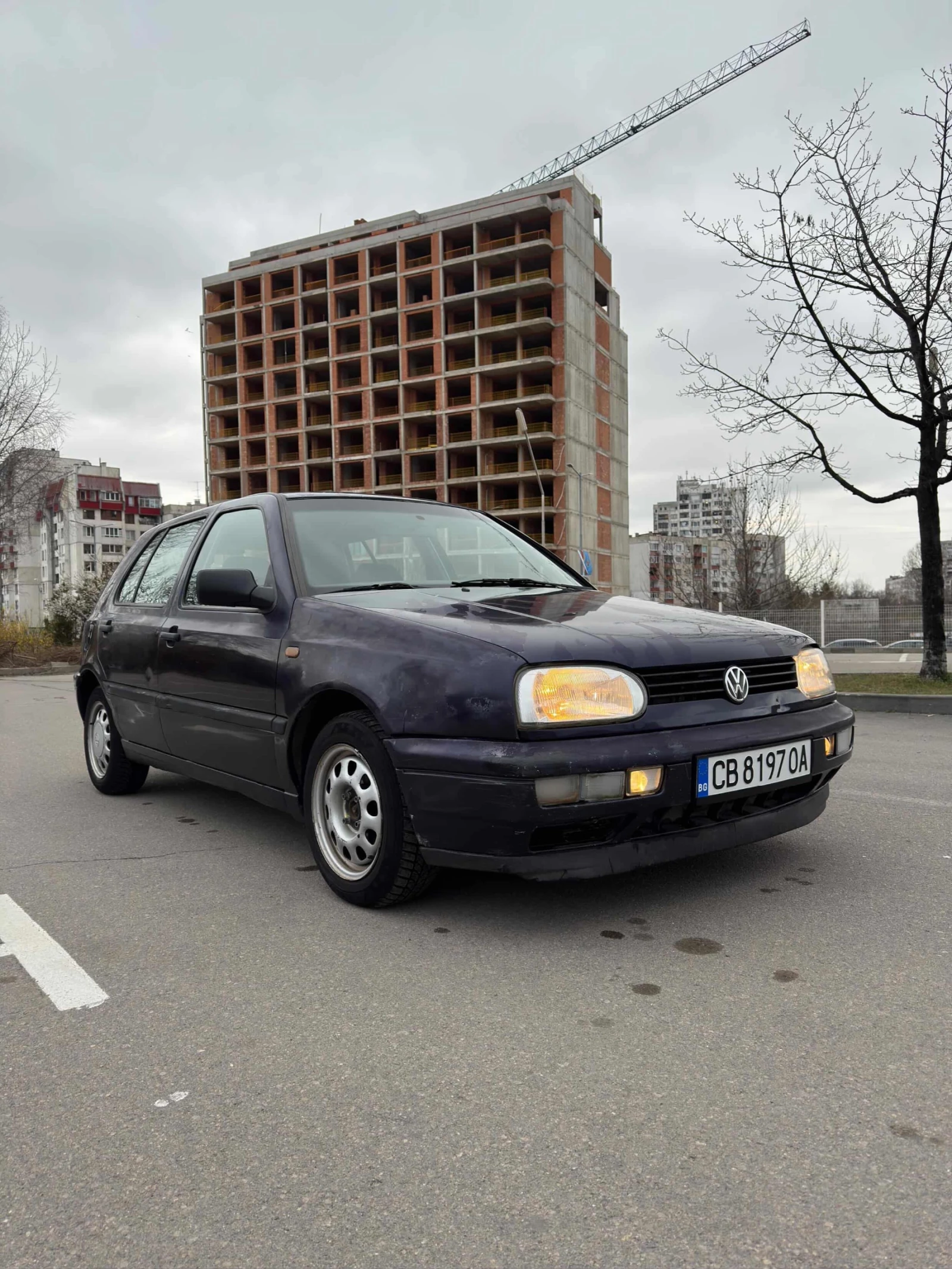 VW Golf 1.6 AEE, снимка 6 - Автомобили и джипове - 53952005