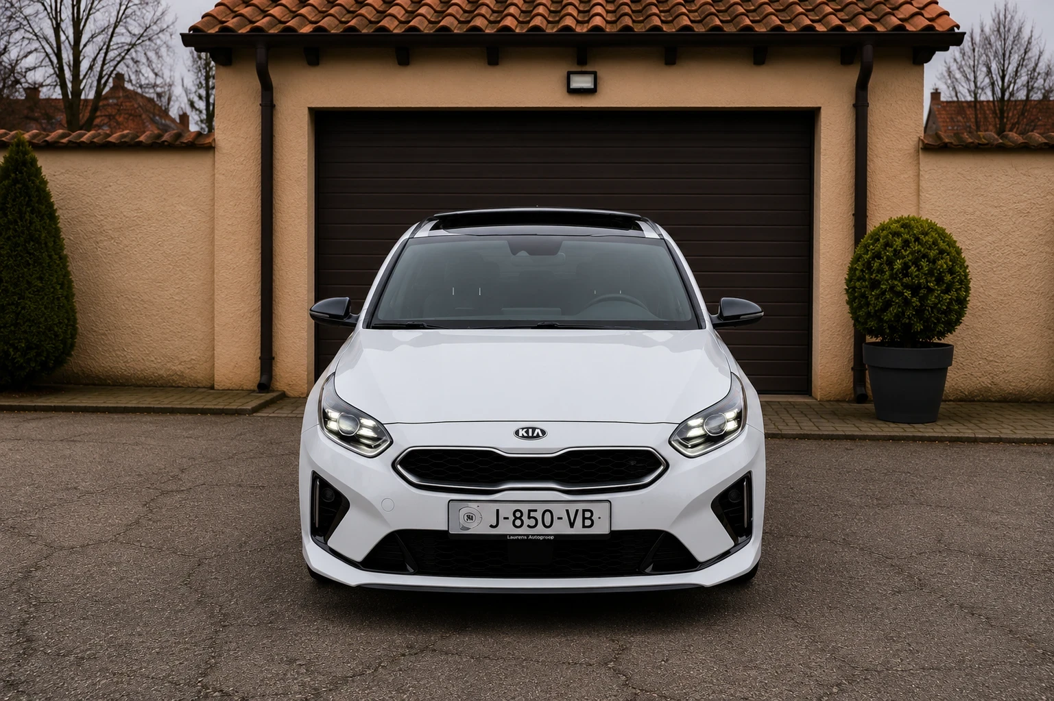 Kia Ceed 1.4 T GT Автомат Панорама Холандия , снимка 2 - Автомобили и джипове - 54657005