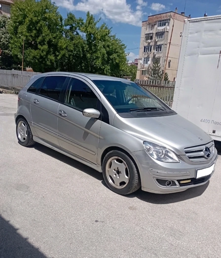 Mercedes-Benz B 200 CDI, снимка 4 - Автомобили и джипове - 54932341