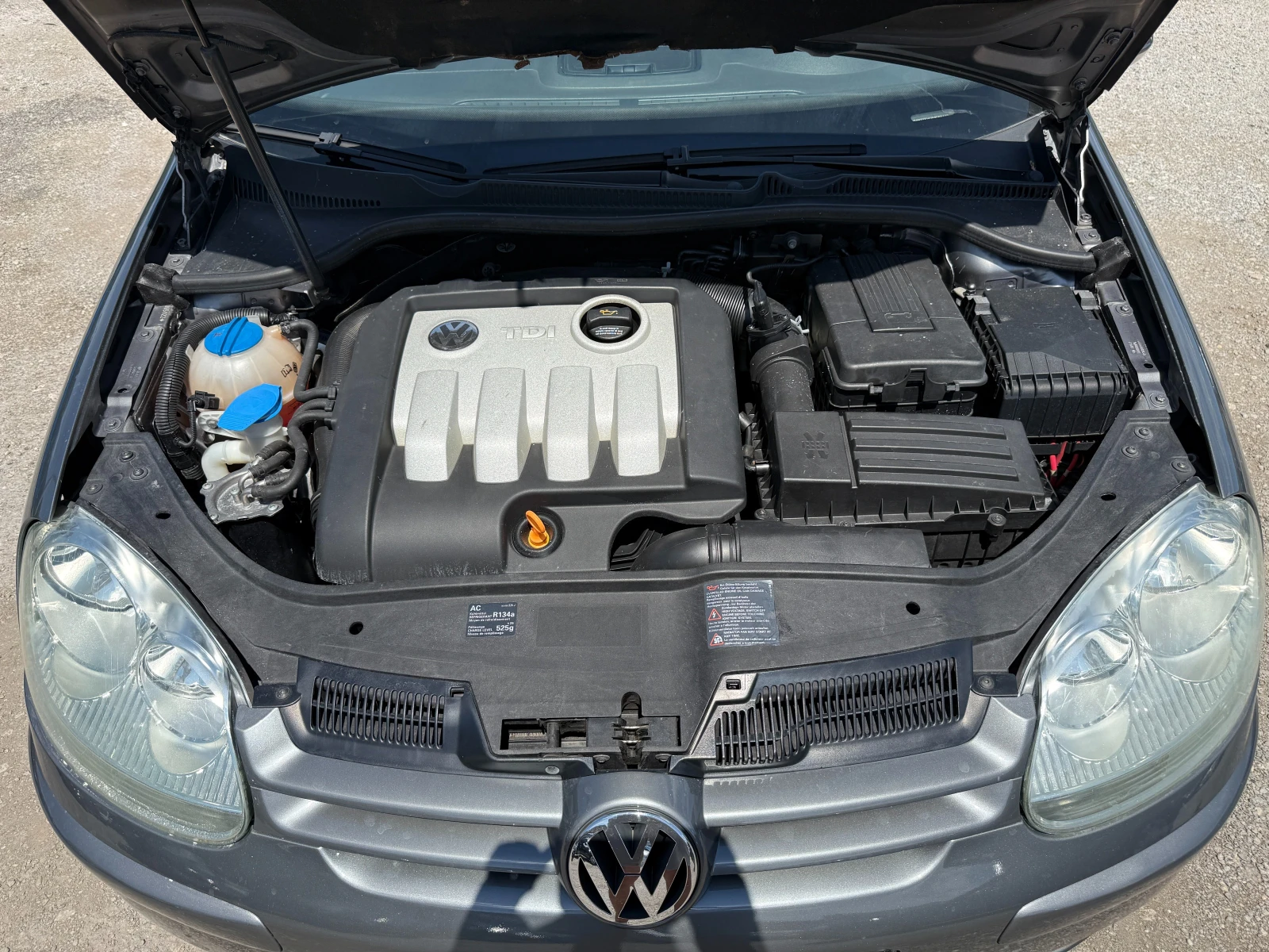 VW Golf 1.9TDI-105k.c-Тип "BKC"-навигация-CAR PLAY, снимка 17 - Автомобили и джипове - 54943559