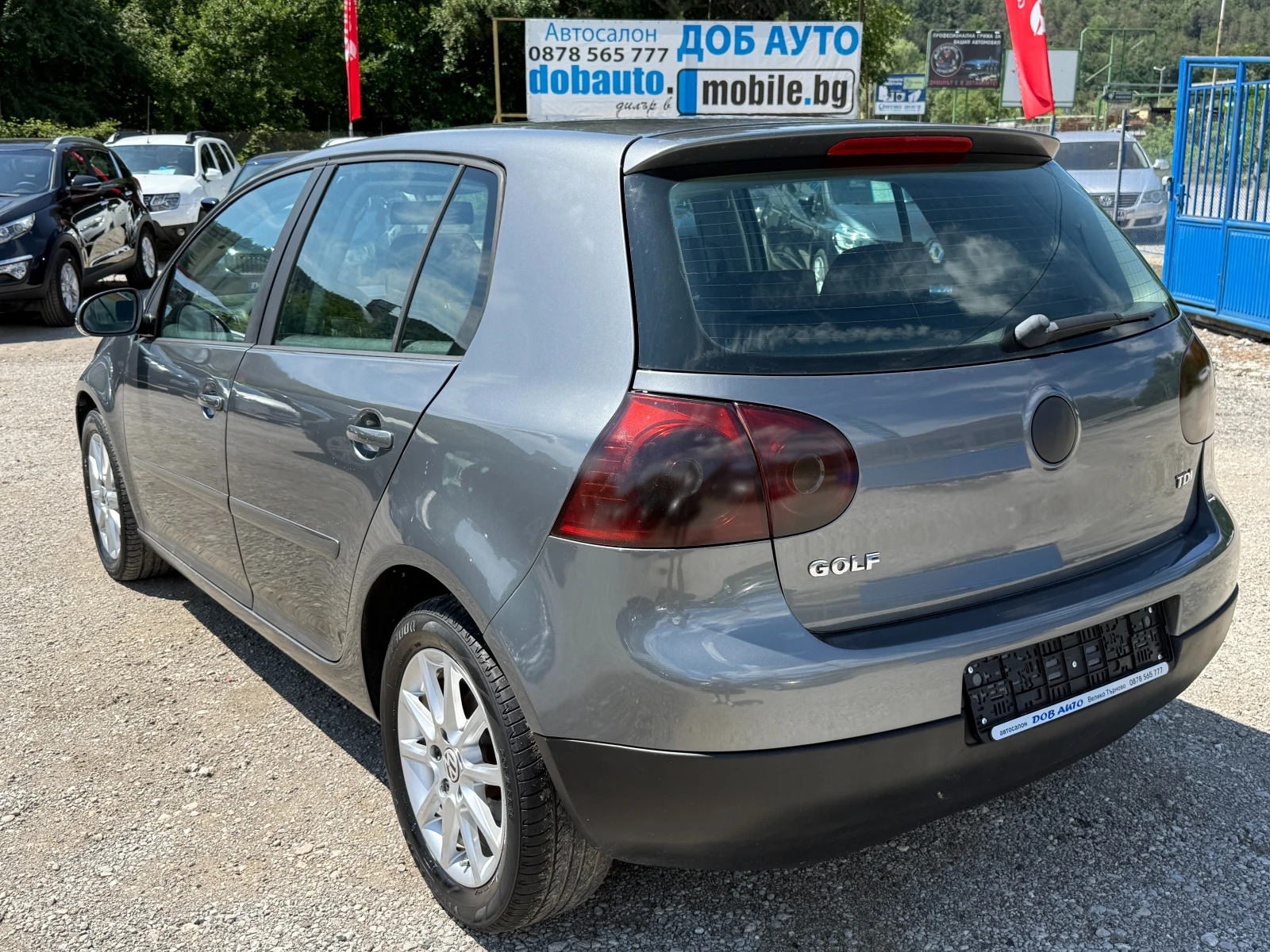 VW Golf 1.9TDI-105k.c-Тип "BKC"-навигация-CAR PLAY, снимка 4 - Автомобили и джипове - 54943559