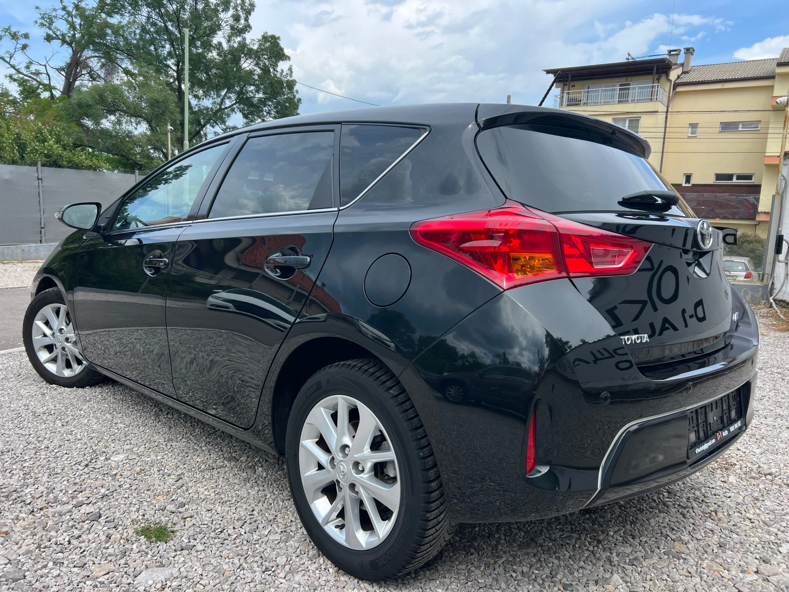 Toyota Auris 1.6-NAVI FULL, снимка 6 - Автомобили и джипове - 54944972