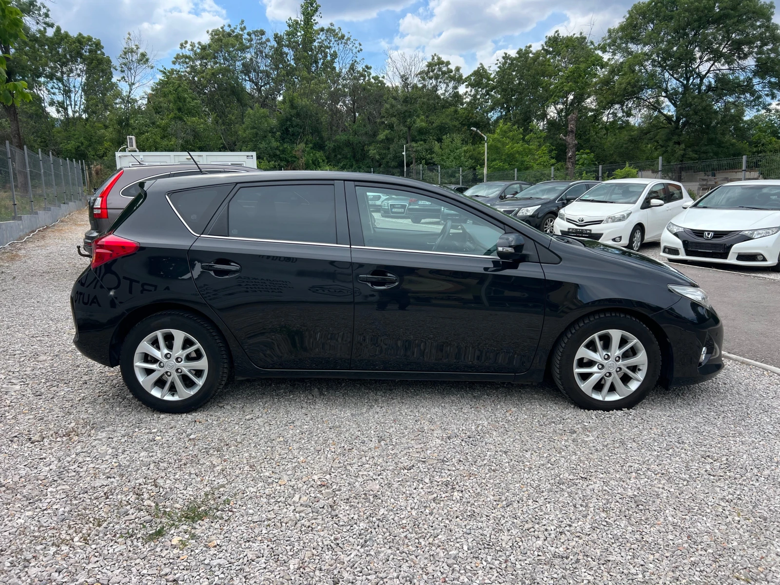 Toyota Auris 1.6-NAVI FULL, снимка 7 - Автомобили и джипове - 54944972