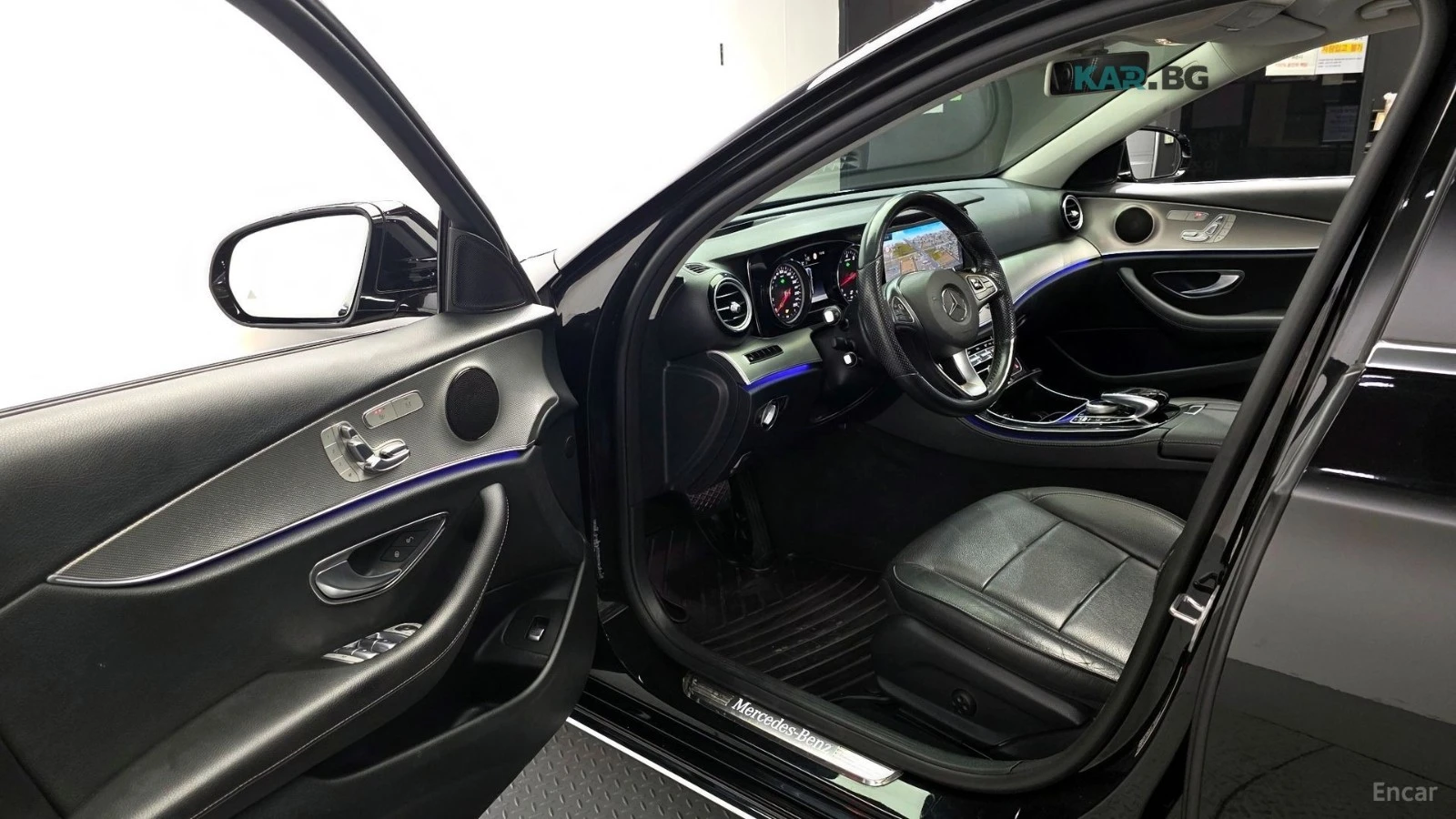 Mercedes-Benz E 200 * KEYLESS * АвтоКредит* (ЦЕНА ДО БГ), снимка 10 - Автомобили и джипове - 55051370