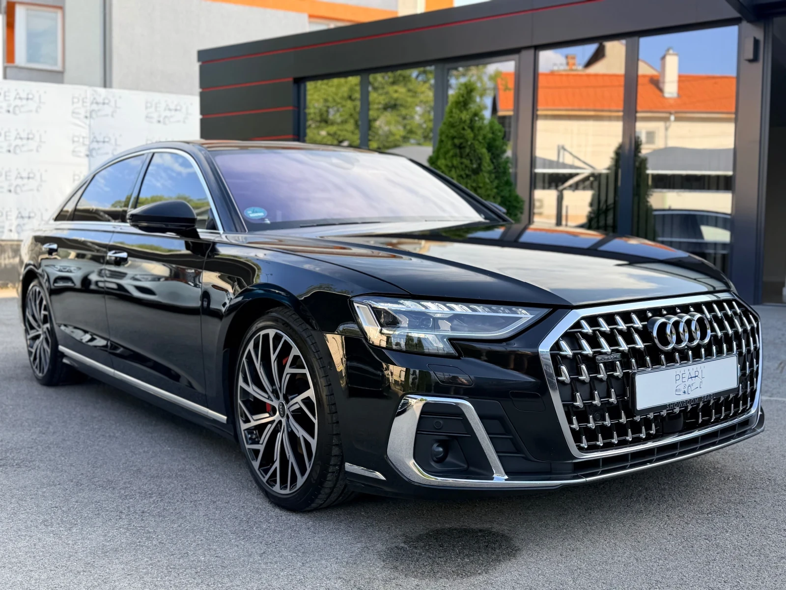 Audi A8 L 50TDI quattro Digital Matrix  Rear Executive HUD, снимка 3 - Автомобили и джипове - 55436693