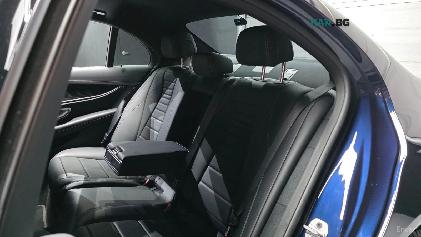 Mercedes-Benz E 220 d* 4MATIC* AMG-LINE* DISTRONIC* 360* КАМЕРА* ХЕДЪП, снимка 10 - Автомобили и джипове - 55787379
