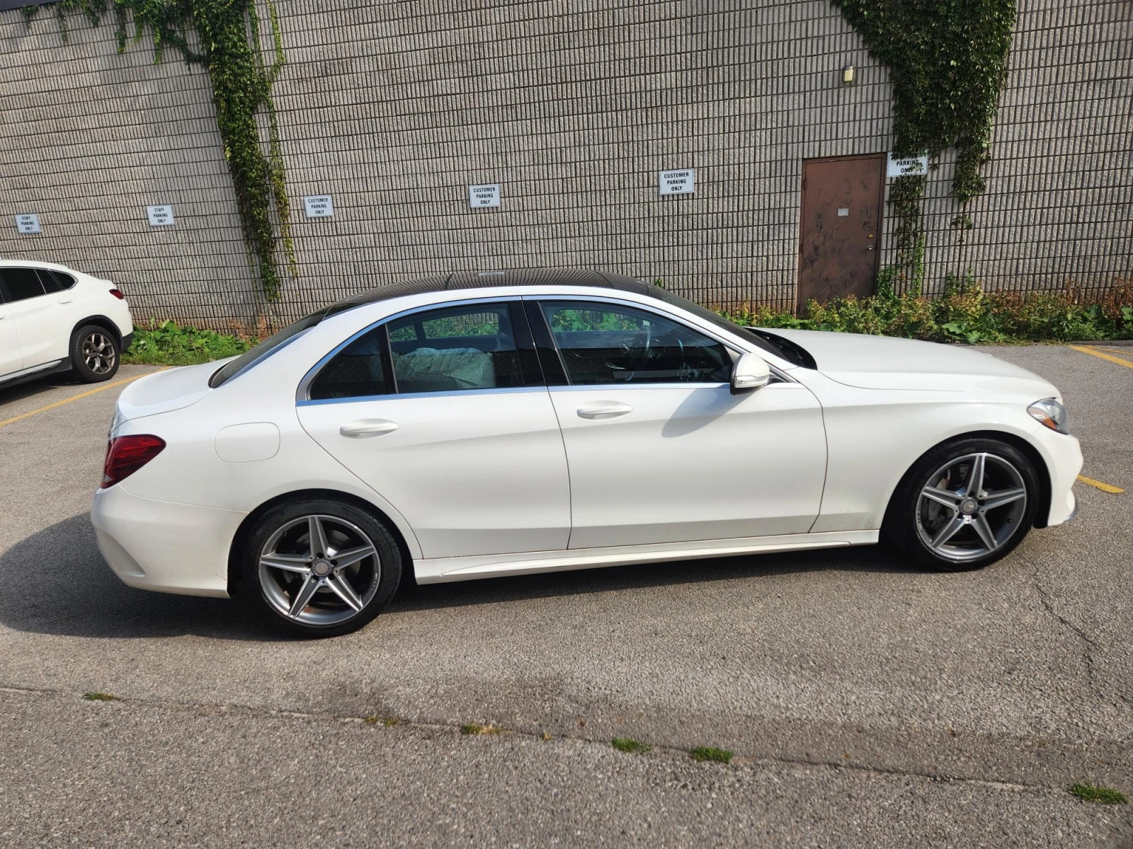 Mercedes-Benz C 300 * АВТОКРЕДИТ БЕЗ ПЪРВОНАЧАЛНА ВНОСКА* , снимка 3 - Автомобили и джипове - 55873122