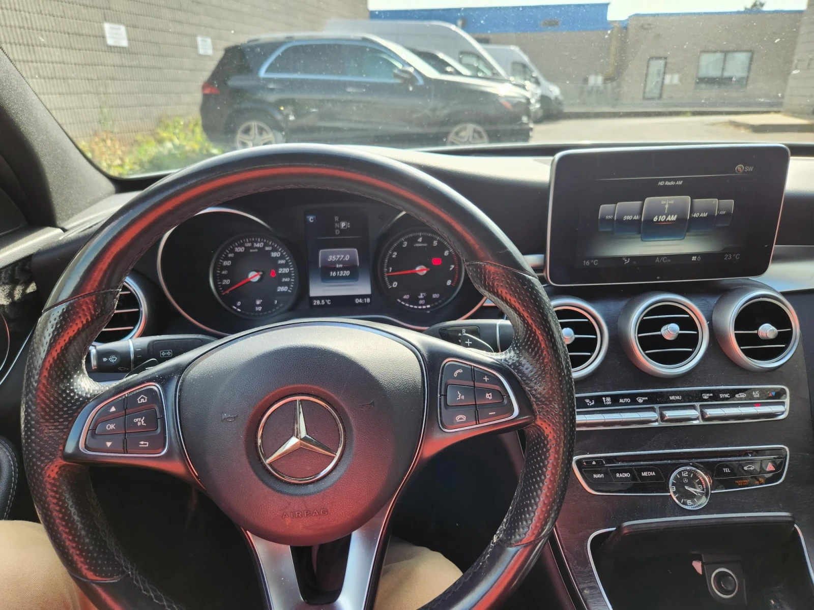 Mercedes-Benz C 300 * АВТОКРЕДИТ БЕЗ ПЪРВОНАЧАЛНА ВНОСКА* , снимка 8 - Автомобили и джипове - 55873122