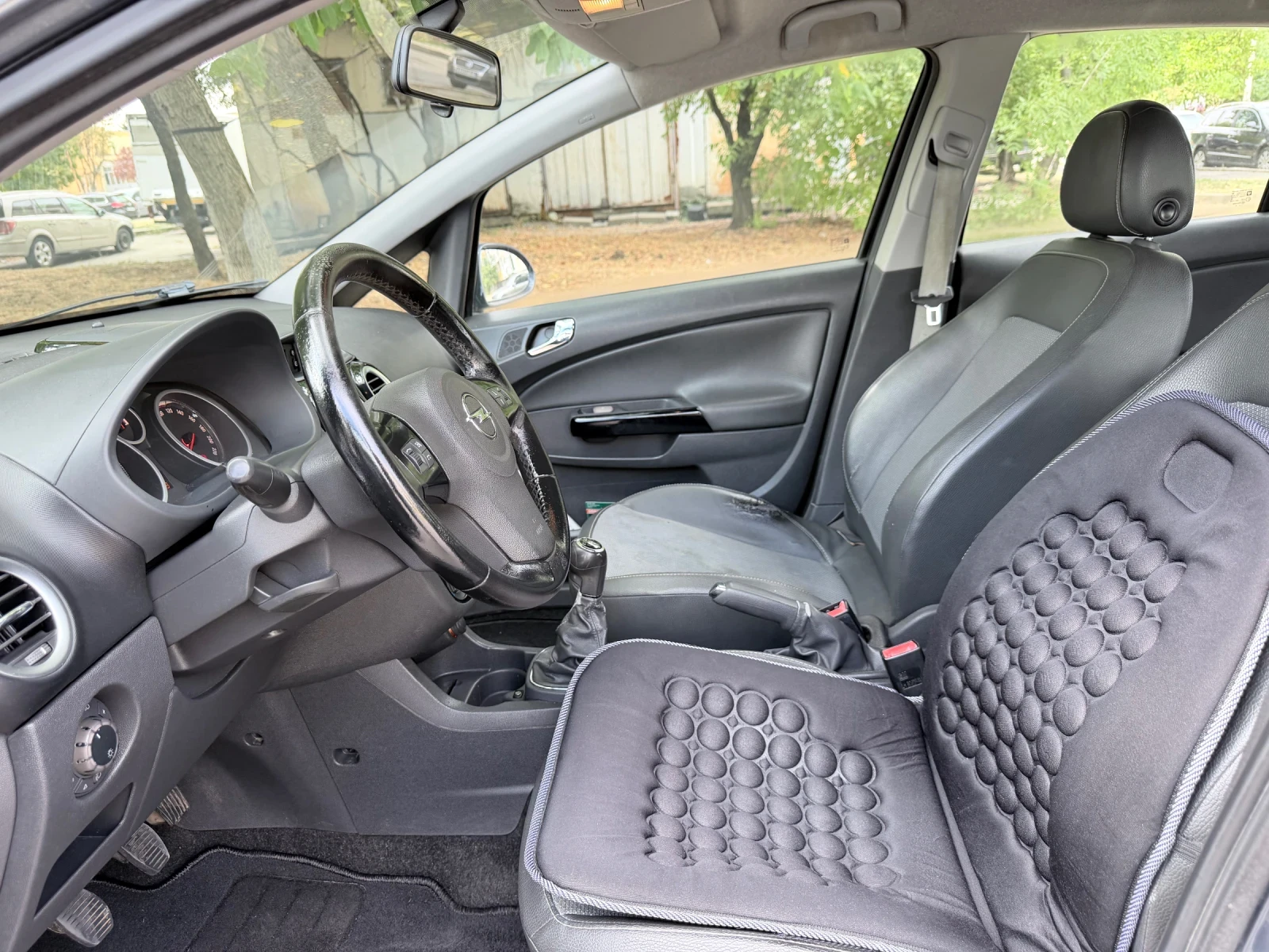 Opel Corsa, снимка 8 - Автомобили и джипове - 56108188