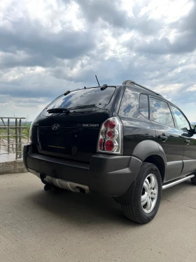Hyundai Tucson 2.0 - Много Запазен, снимка 5
