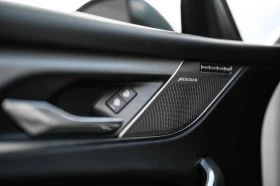 Jaguar F-PACE SVR, снимка 13