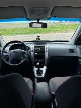 Hyundai Tucson 2.0 - Много Запазен - 4000 € / 7823.32 лв. - 77602646 14