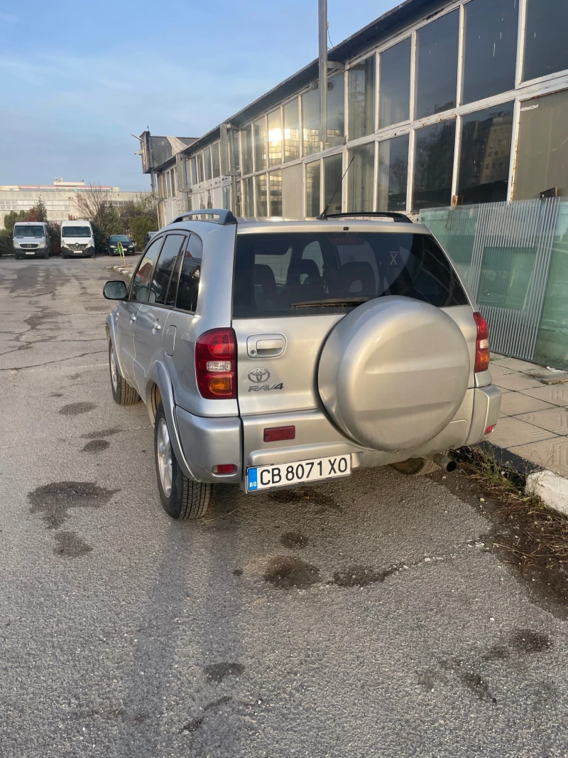 Toyota Rav4 2.0 D4D 116кс, снимка 3 - Автомобили и джипове - 52624922