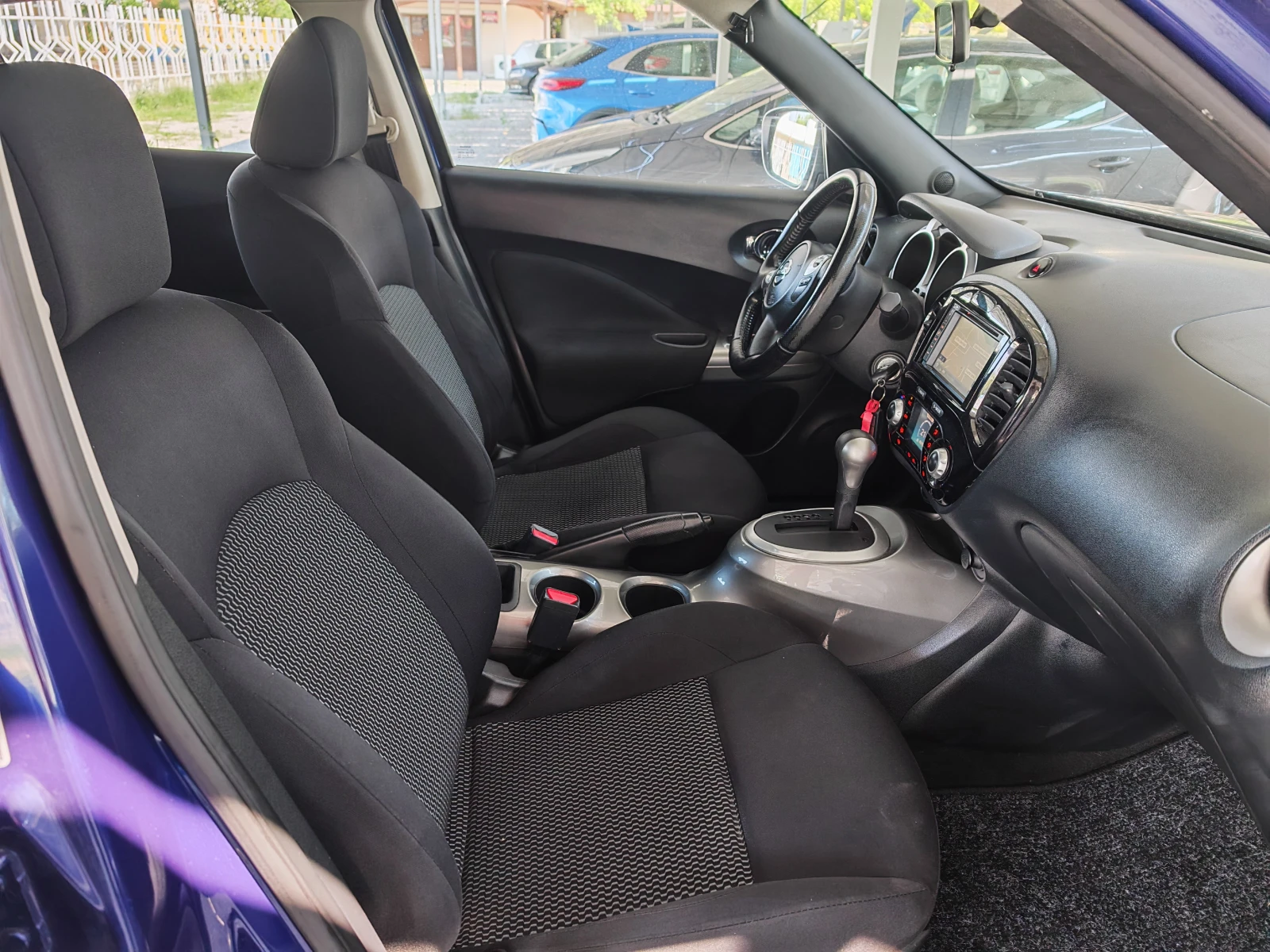 Nissan Juke 1.6-автоматик-камера-навигация - изображение 9