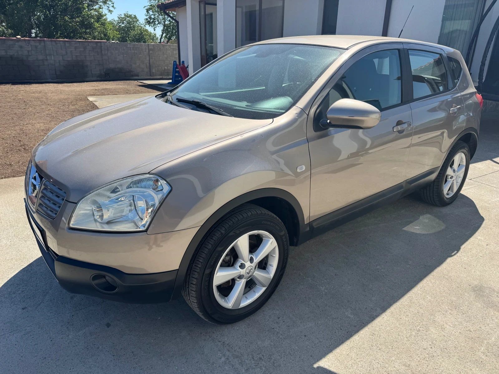 Nissan Qashqai  1.5 dCi 4x4 Tekna (78 kw) 110 k.с. - изображение 4