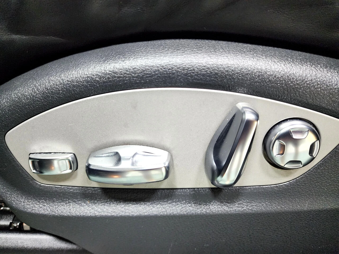 Porsche Cayenne E-HYBRID S PLATINUM EDITION* SOFT CLOSE* PANO - изображение 9