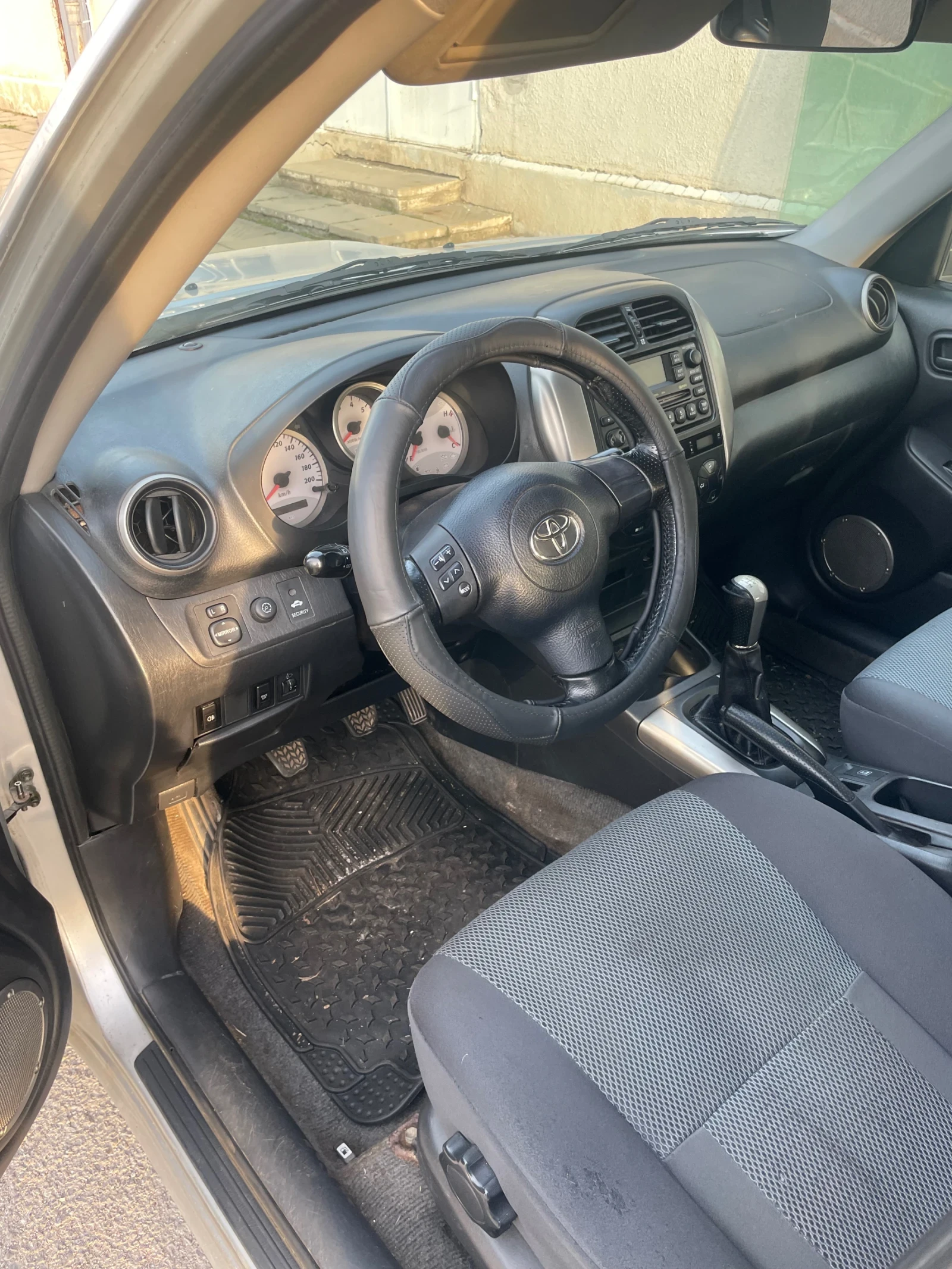 Toyota Rav4 2.0 D4D 116кс - изображение 4