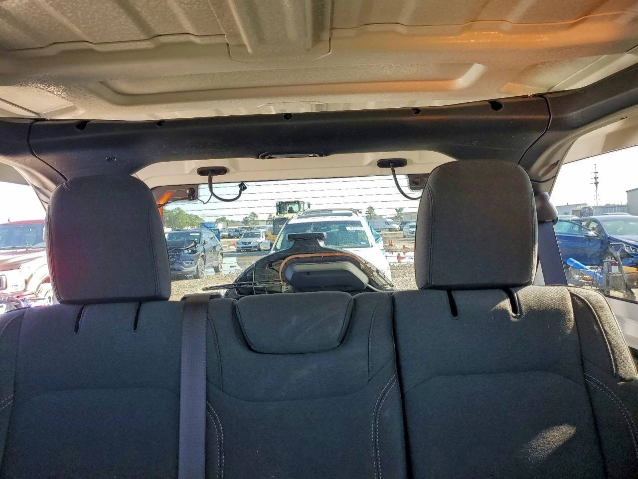 Jeep Wrangler SPORT | Mobile.bg � ����������� 11