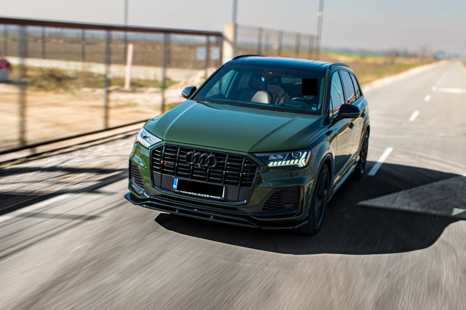 Audi Q7 55TFSI Quattro S-line 7места | B&O | HUD | , снимка 2 - Автомобили и джипове - 53832289