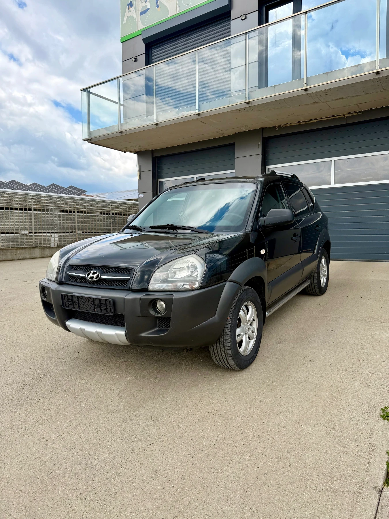 Hyundai Tucson 2.0 - Много Запазен, снимка 3 - Автомобили и джипове - 54255441