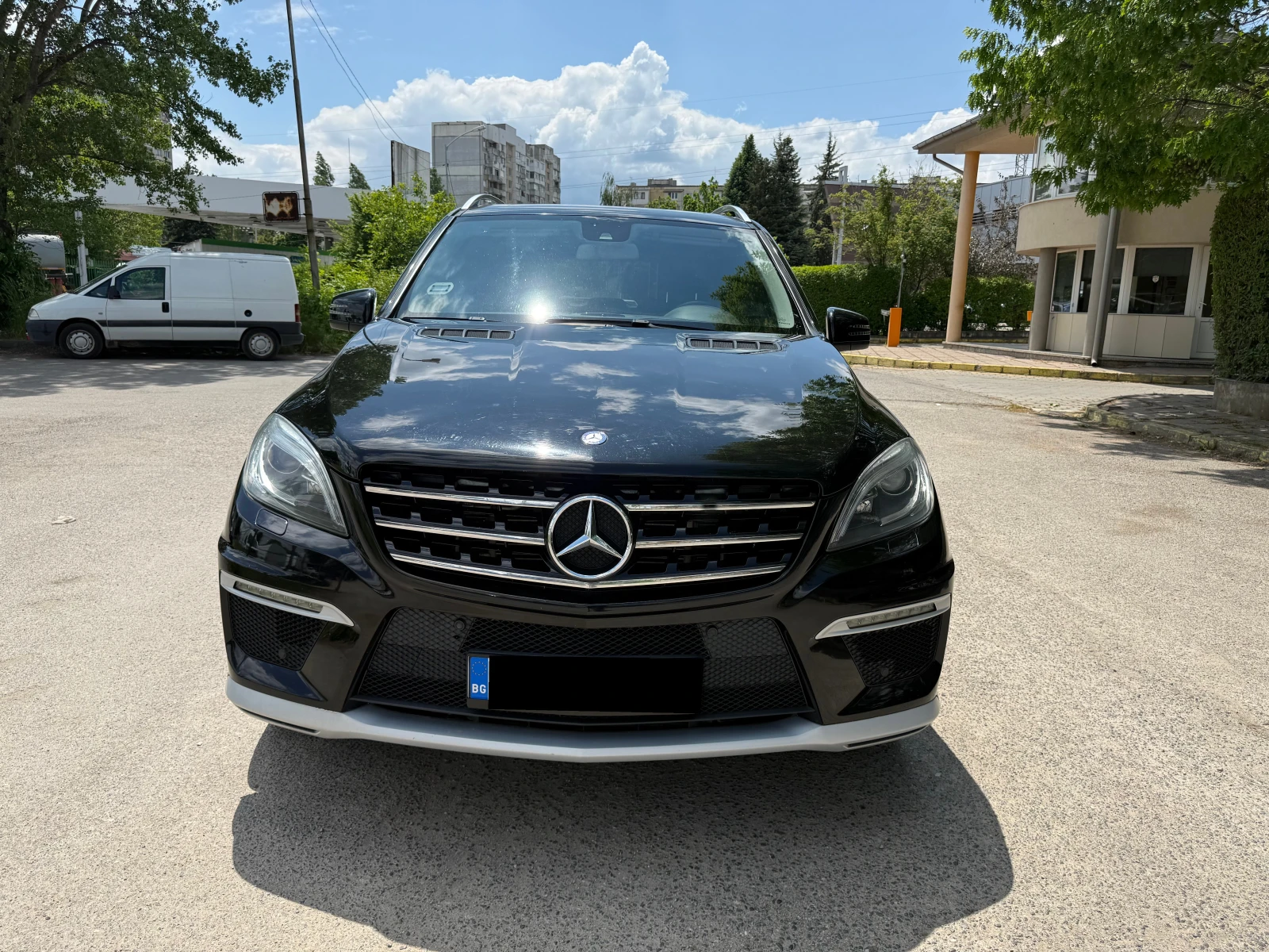 Mercedes-Benz ML 63 AMG, снимка 2 - Автомобили и джипове - 54746693