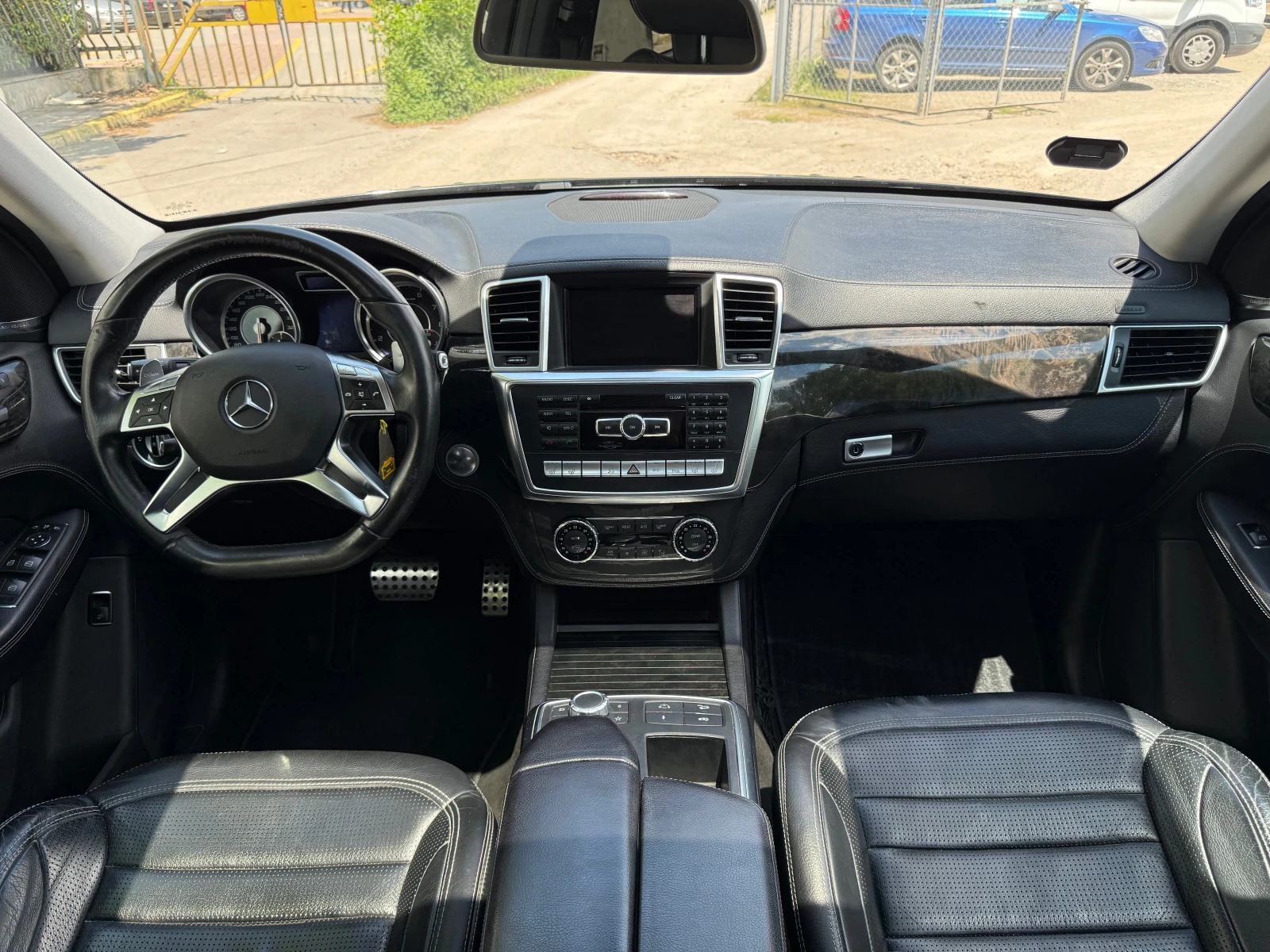 Mercedes-Benz ML 63 AMG, снимка 12 - Автомобили и джипове - 54746693