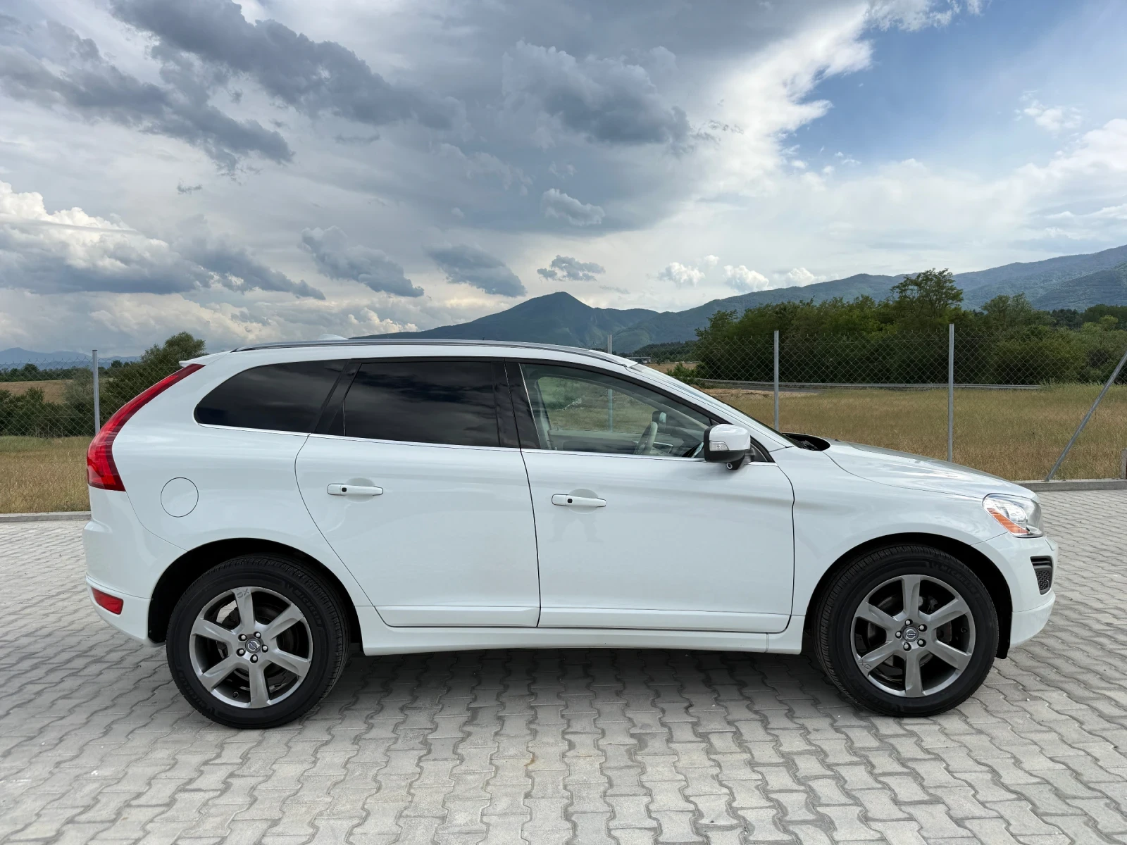 Volvo XC60 AWD PANORAMA ШВЕЙЦАРИЯ, снимка 7 - Автомобили и джипове - 54788022