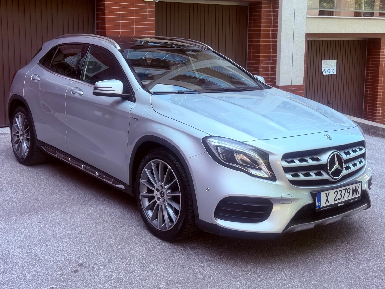 Mercedes-Benz GLA 220 AMG PACK* EDITION 1* FULL, снимка 2 - Автомобили и джипове - 54875683