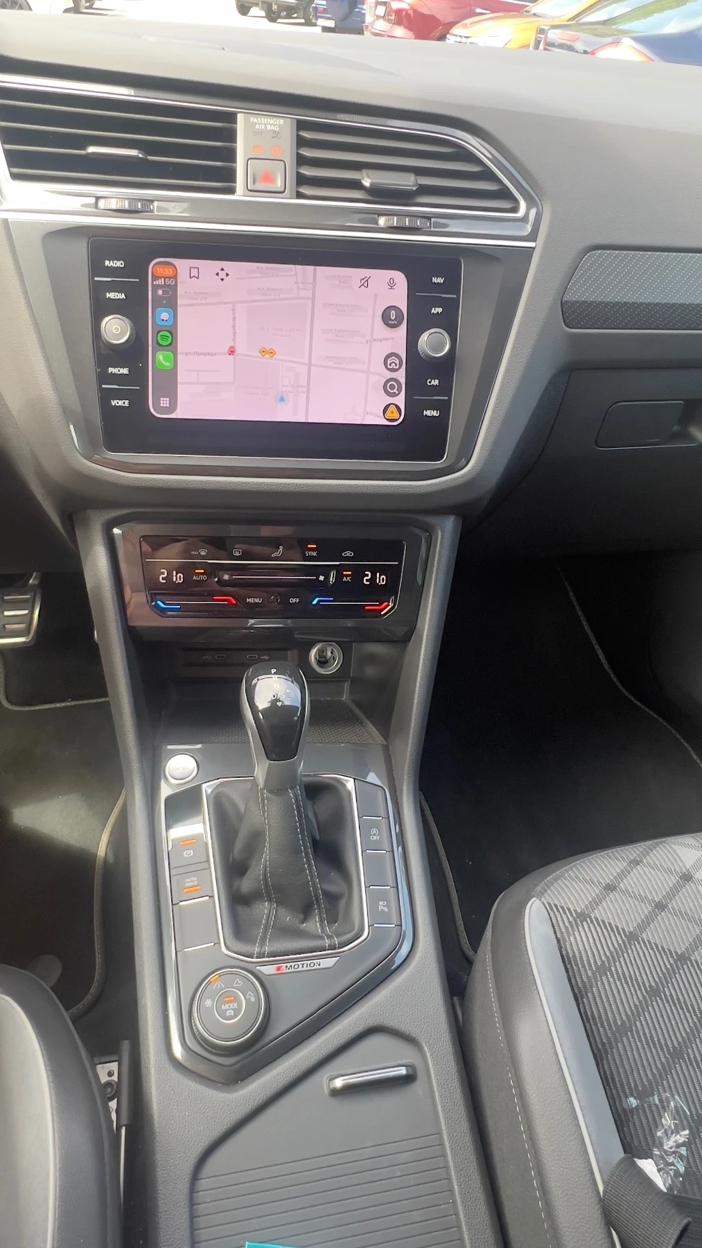 VW Tiguan R-Line 2.0 TSI 4Motion DSG 245 �� �� 1-�� �������� | Mobile.bg � ����������� 9