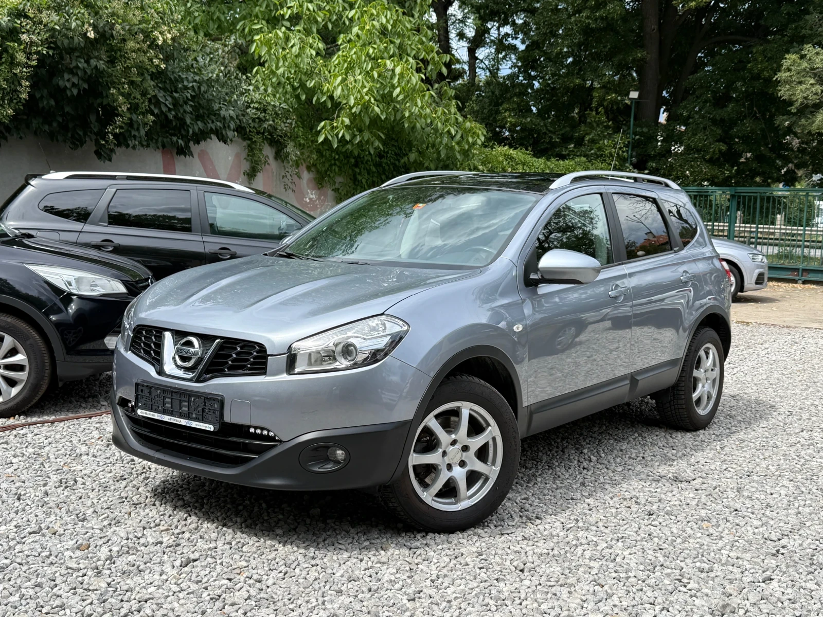 Nissan Qashqai + 2 2, 0i Acenta  4X4 Facelift - АВТОМАТИК - 7мест