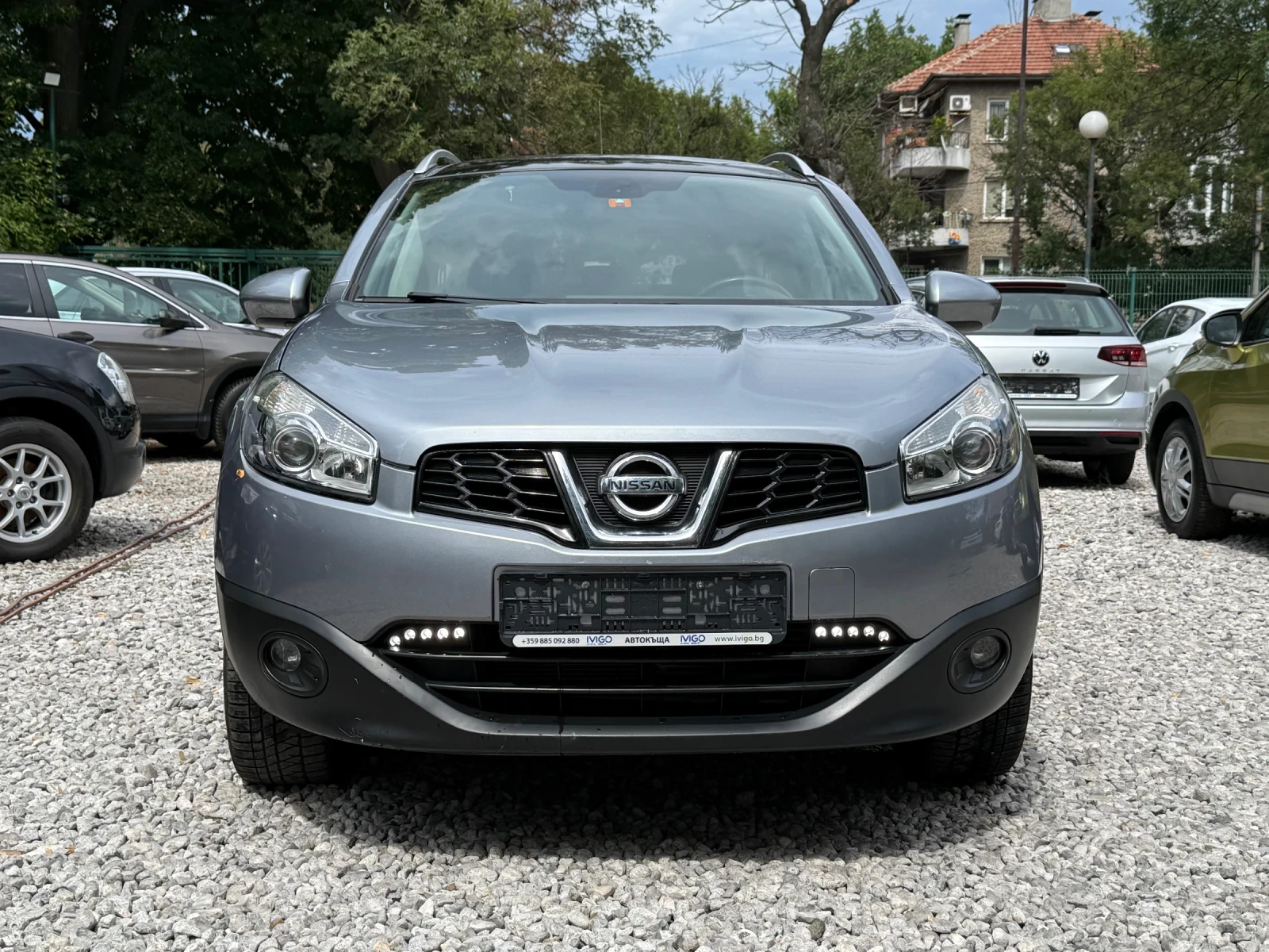 Nissan Qashqai + 2 2, 0i Acenta  4X4 Facelift - АВТОМАТИК - 7мест, снимка 2 - Автомобили и джипове - 55207323