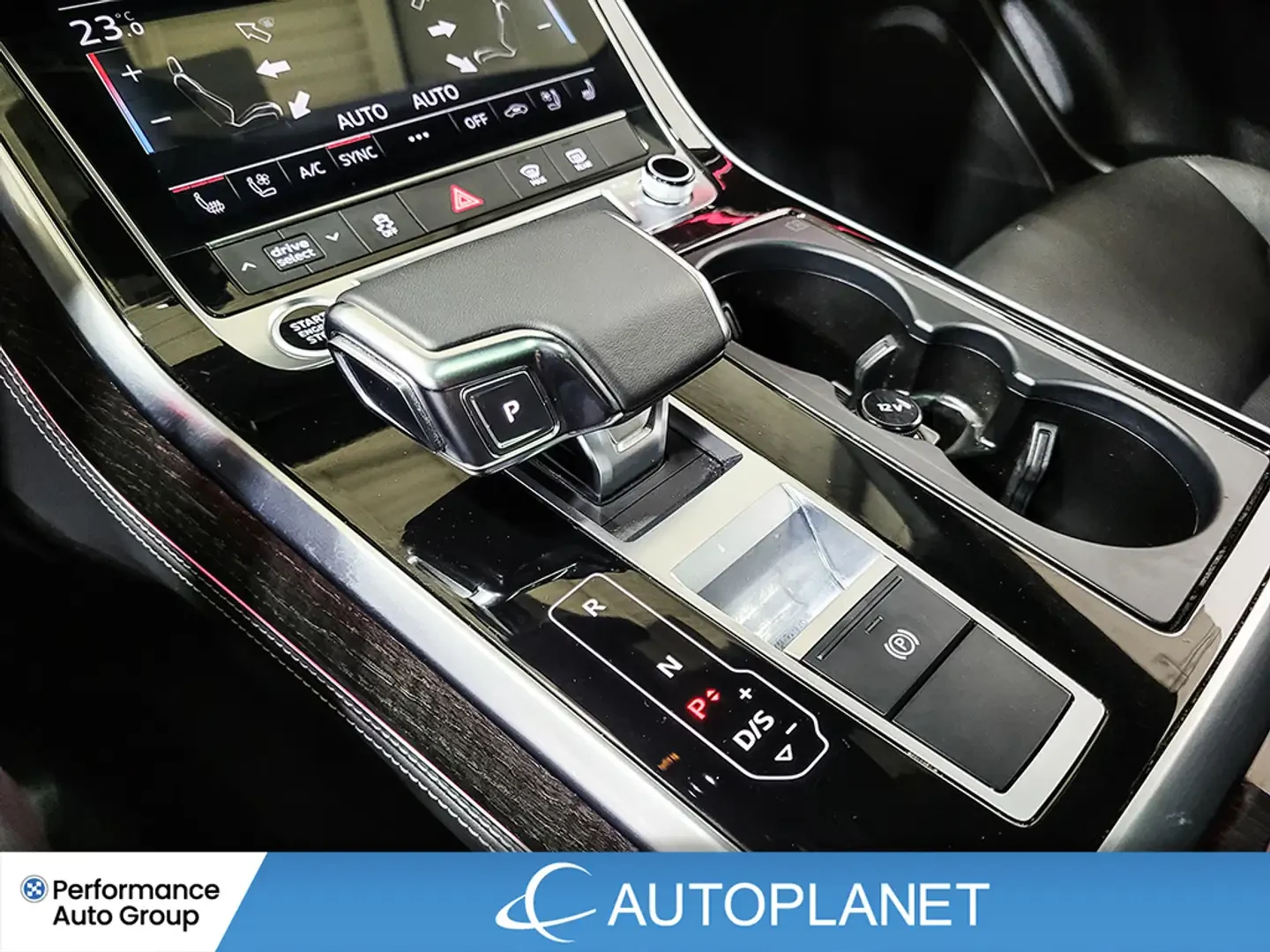 Audi Q8 55TFSI* MATRIX* S* LINE* ОБДУХВАНЕ* ДИСТРОНИК* , снимка 11 - Автомобили и джипове - 55787610