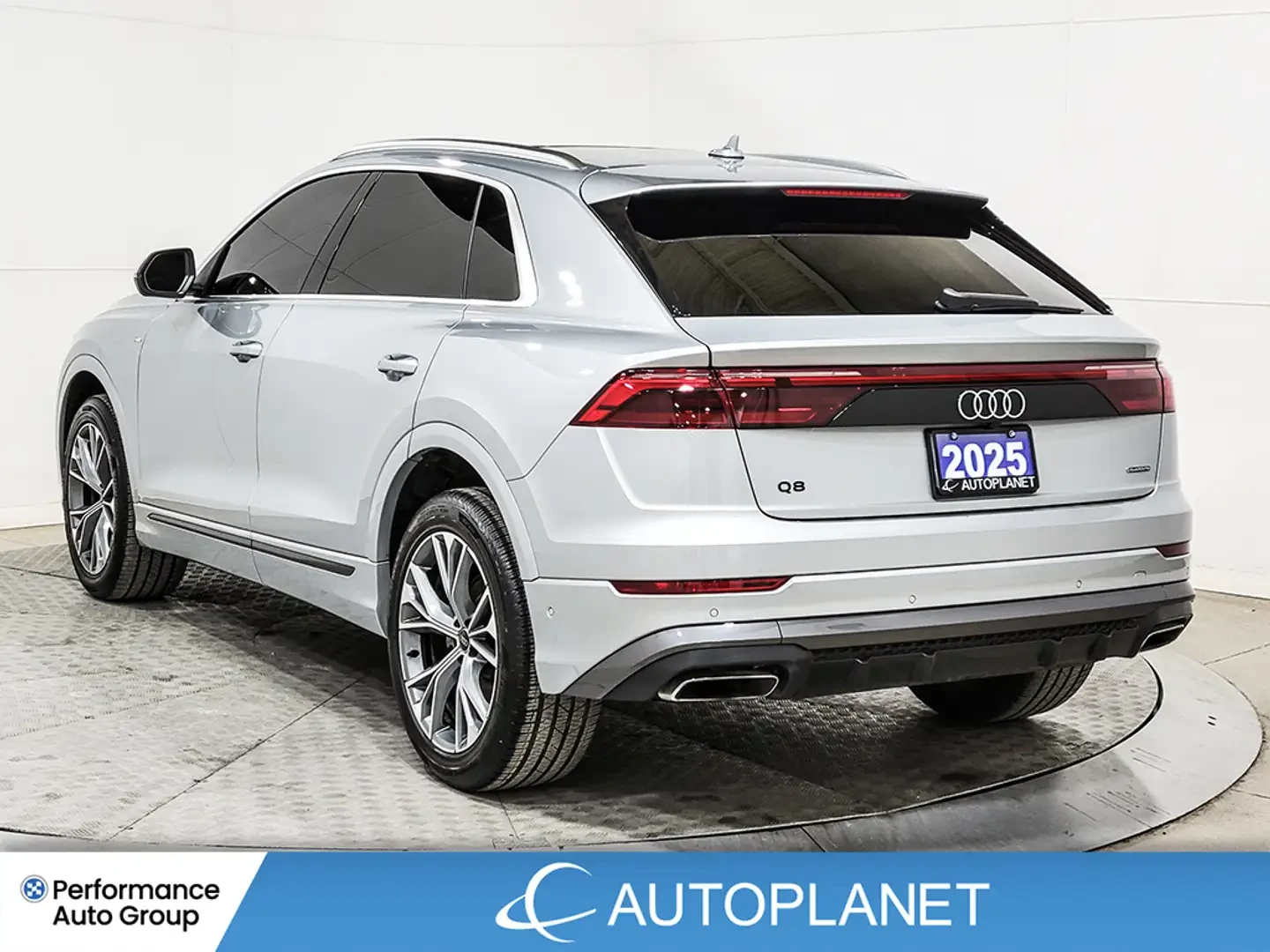 Audi Q8 55TFSI* MATRIX* S* LINE* ОБДУХВАНЕ* ДИСТРОНИК* , снимка 4 - Автомобили и джипове - 55787610