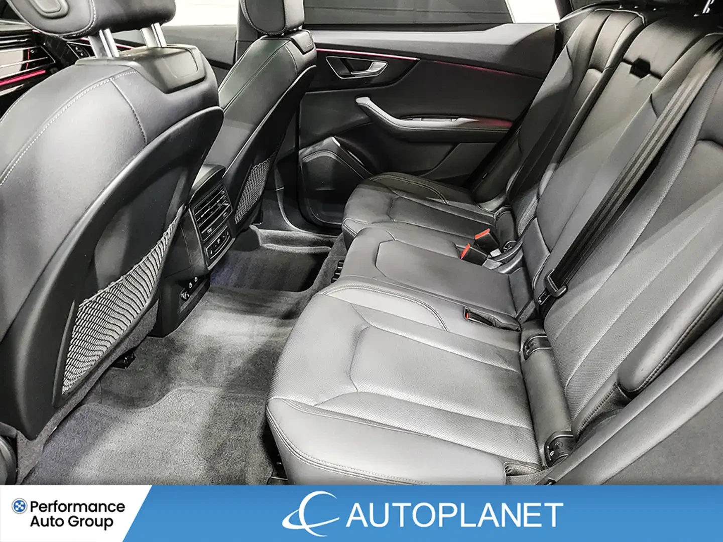 Audi Q8 55TFSI* MATRIX* S* LINE* ОБДУХВАНЕ* ДИСТРОНИК* , снимка 17 - Автомобили и джипове - 55787610